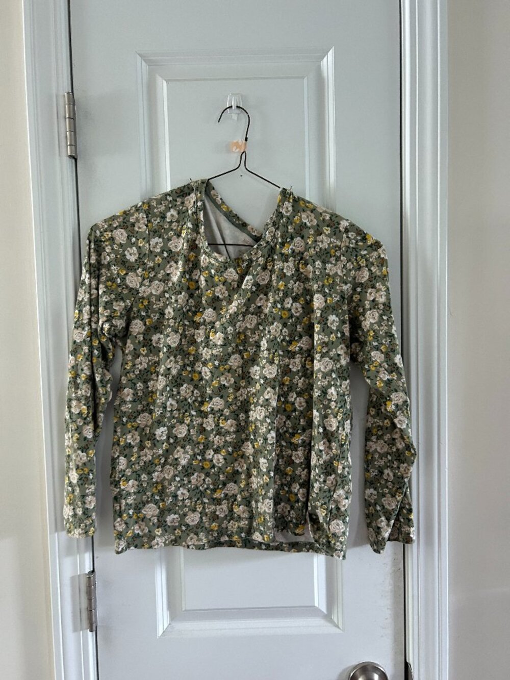 White Stag Floral Long Sleeve
